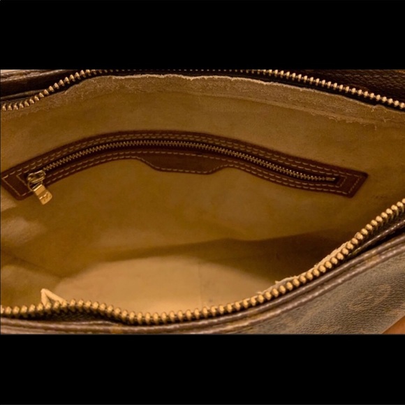 Authentic Louis Vuitton Looping GM - Picture 3 of 9